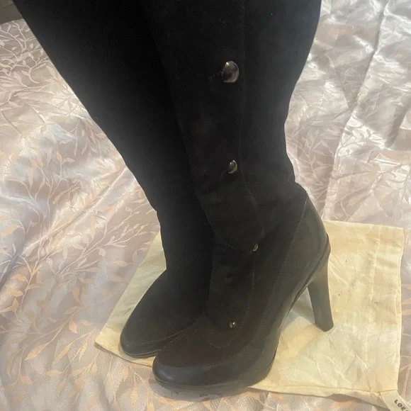 ⭐️Fendi authentic boots ! Excellent condition size  38.5⭐️ - Picture 2 of 3